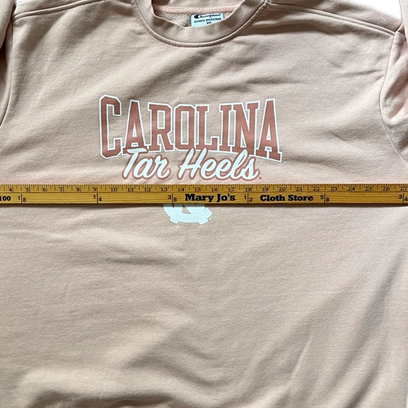 UNC Chapel Hill Champion sweatshirt, 2XL Soft pink Carolina Tar Heels decal VGUC - Picture 9 of 9